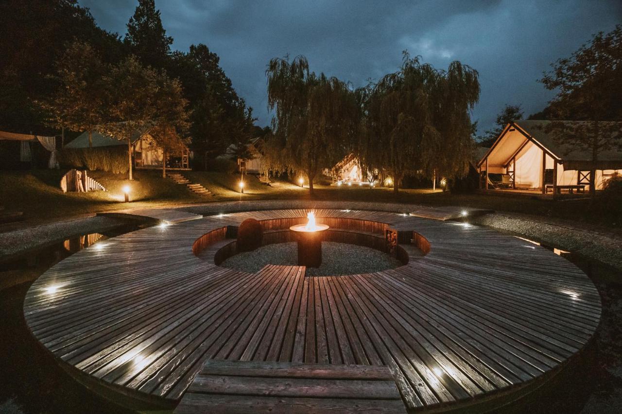 Herbal Glamping Resort Ljubno ภายนอก รูปภาพ