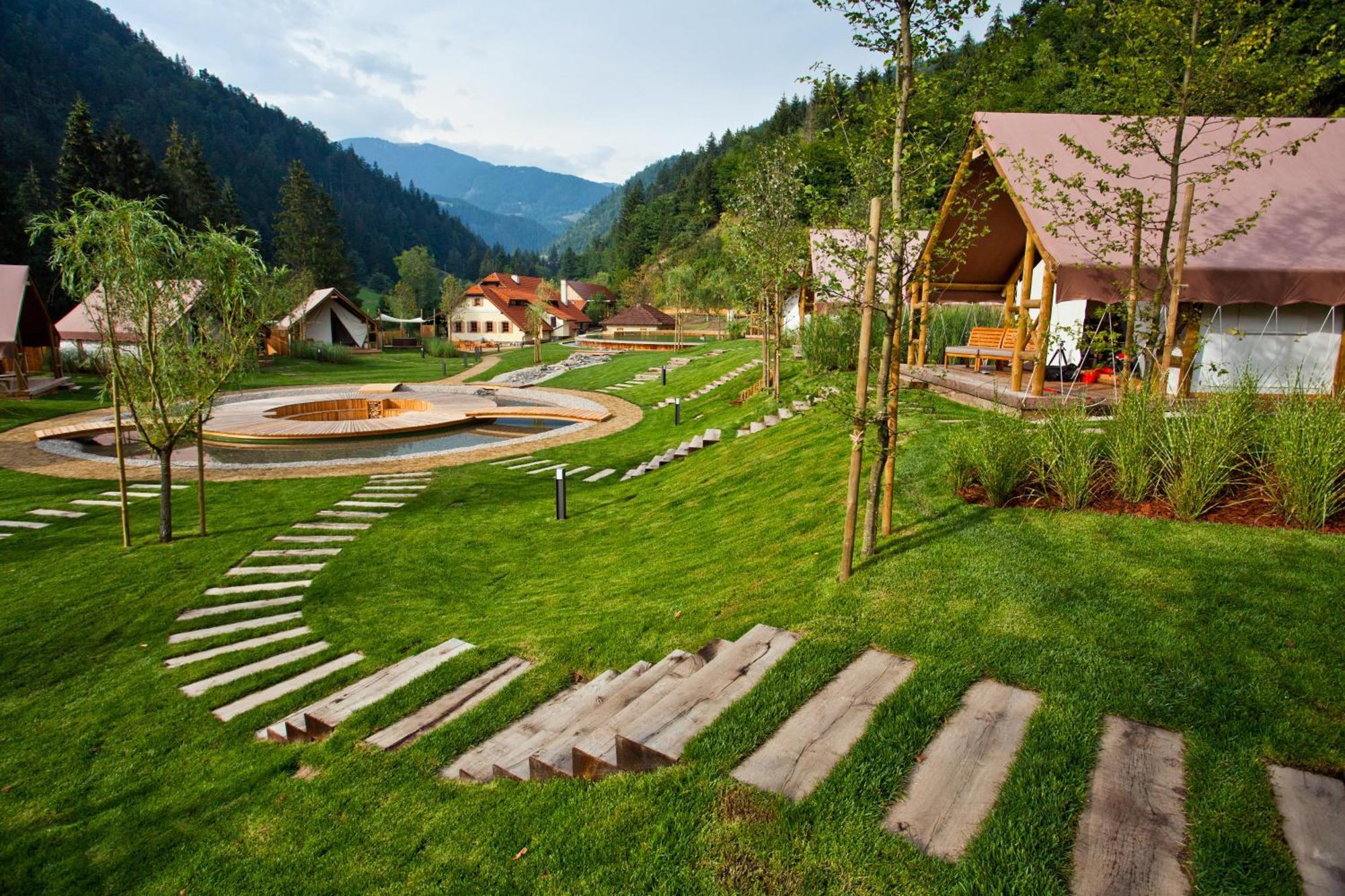 Herbal Glamping Resort Ljubno ภายนอก รูปภาพ