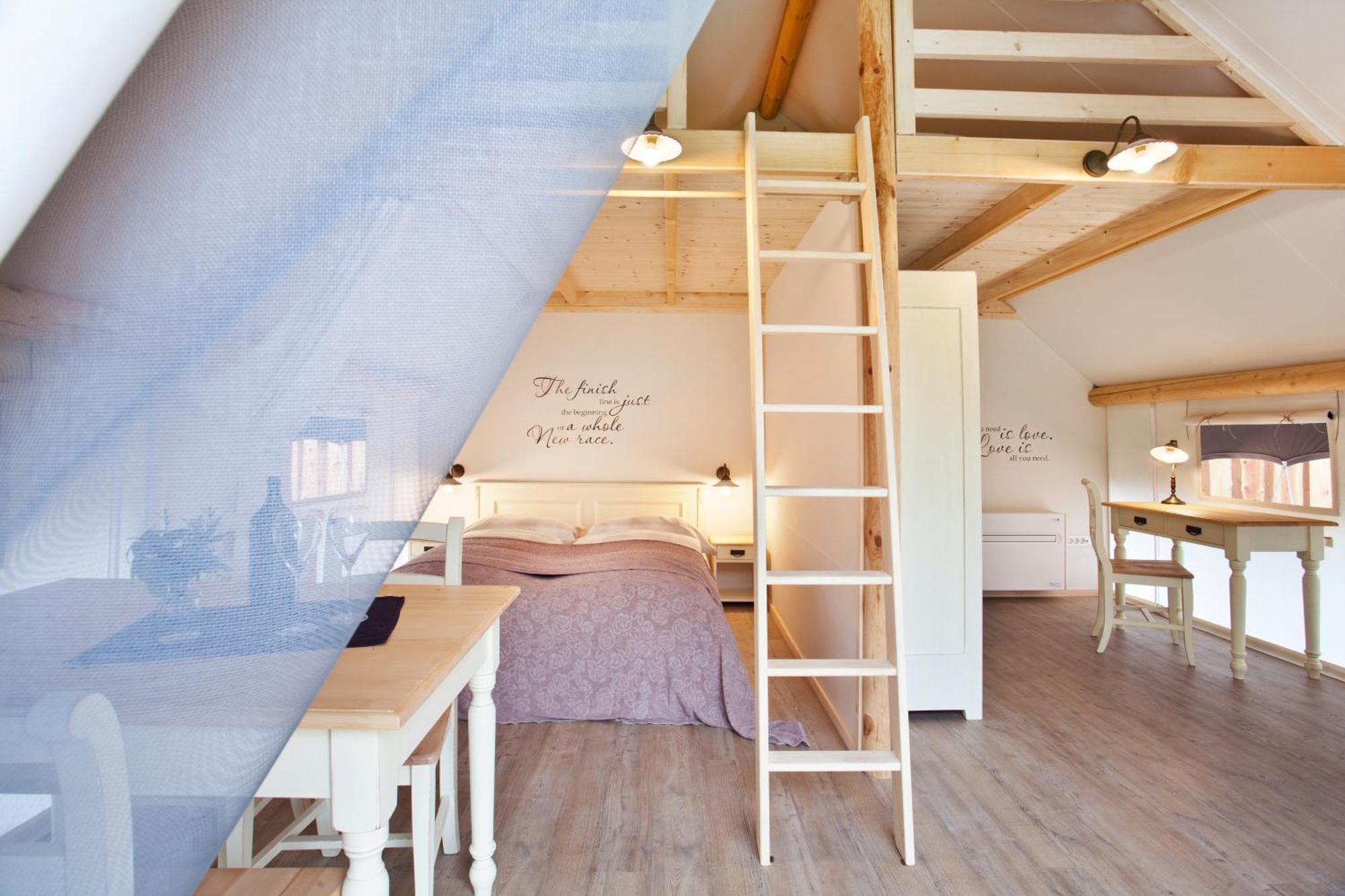Herbal Glamping Resort Ljubno ภายนอก รูปภาพ